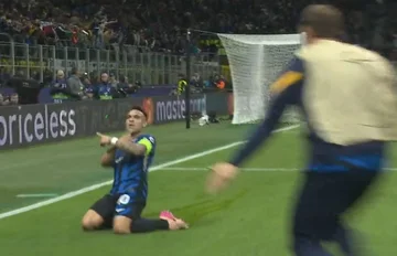 Das Interesse entzündet die Atmosphäre im Stadion, Martinez gibt Barcelona Hafen