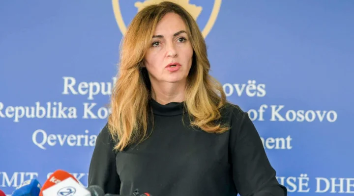Arberie Nagavci sé knows how much the books cost for this school year, but confirms they were more expensive.