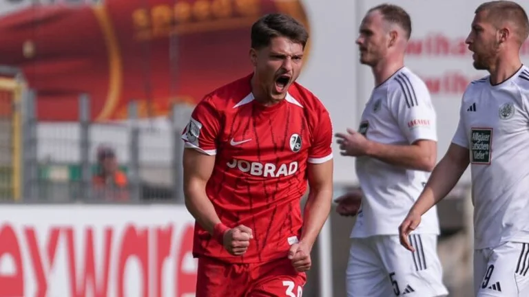 Los últimos meses de Florent Muslia en Freiburg, la estrella de Darwin se irá en verano