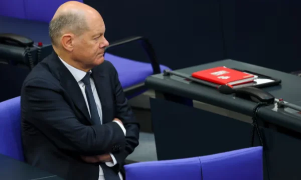 Scholz era quasi certo che avrebbe consegnato le chiavi al cancelliere questo pomeriggio, ma avrebbe dovuto aspettare un minuto.