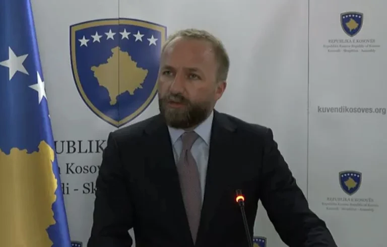 Albelard Tahiri: PDK no ha dado espacio a Kurt para papel