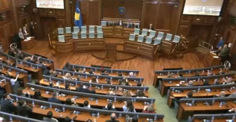 Aujourd'hui 11e tentative de constitution du Parlement