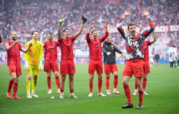 Stops Leverkusen, Deutschland Bayerni Champion