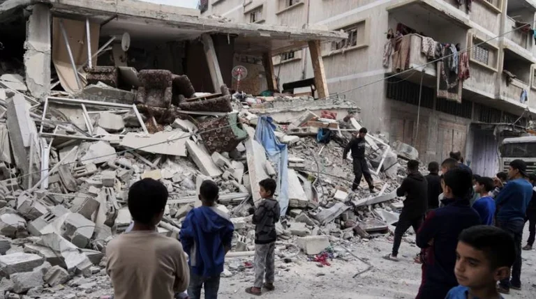 Reported for 16 Killed in Israel Gaza Attacken
