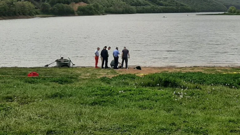 La morte di 45 anni al Lago di Batlava, il dettaglio della polizia: Caso sotto indagine.