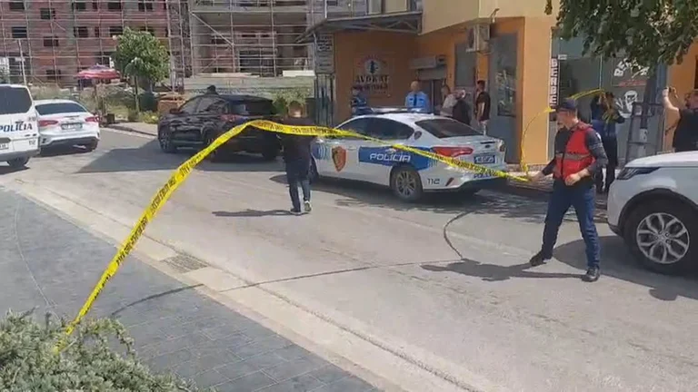 La police albanaise arrête deux suspects ayant blessé 5 personnes à Lac