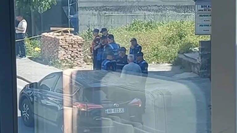Gunshots fired in Lach, reported on several wounded