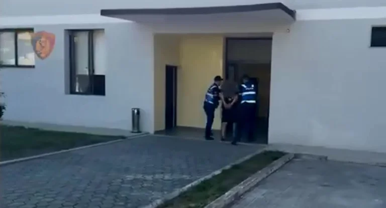 36-year-old arrestato dopo aver rubato la televisione e il computer in una struttura DP