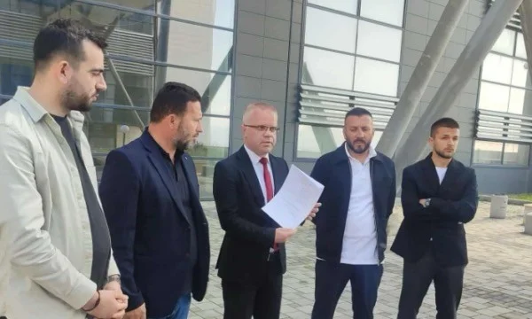 Gruppo “no cent in più
