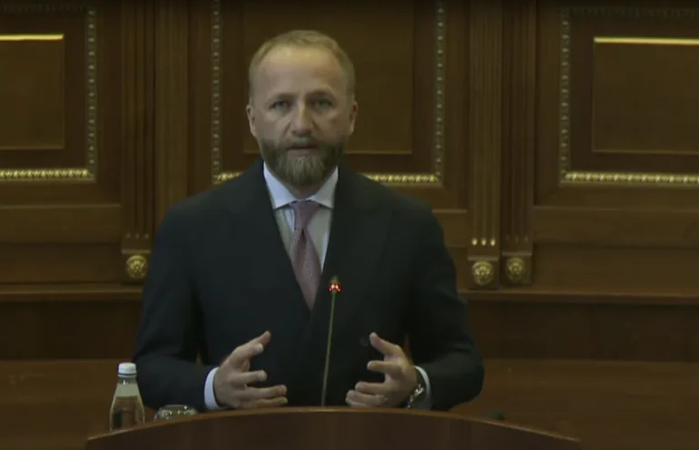 Tahiri: Kurti's invitation to biased Krasniqi, I don't think the PDK needs ash in the VV mold.