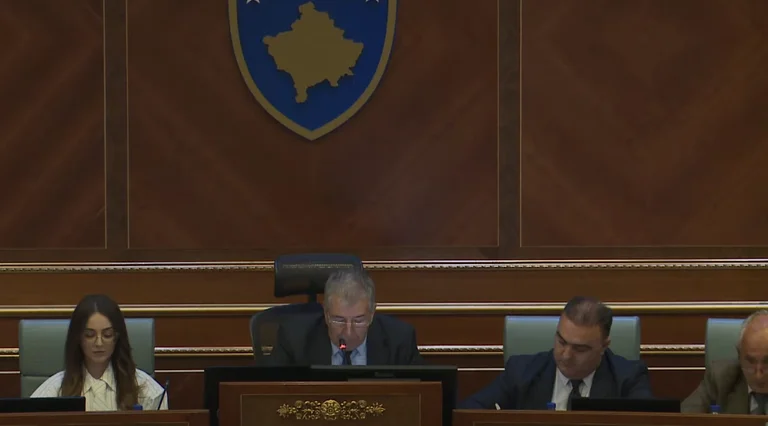 KDI: Cambio de voto en la audiencia de decisión arbitraria que viola la integridad del KLA