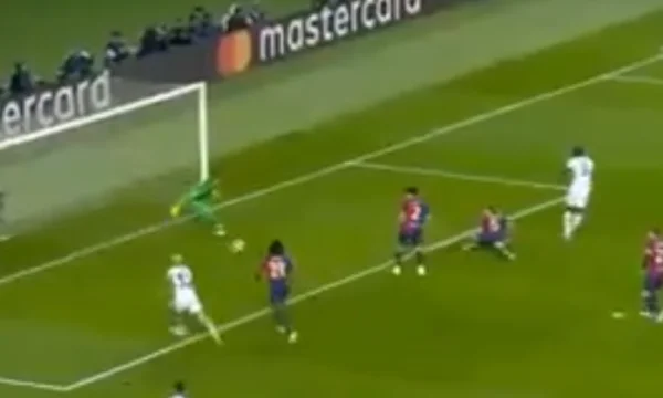 Not even a minute of play, Inter goes way above Barcelona.