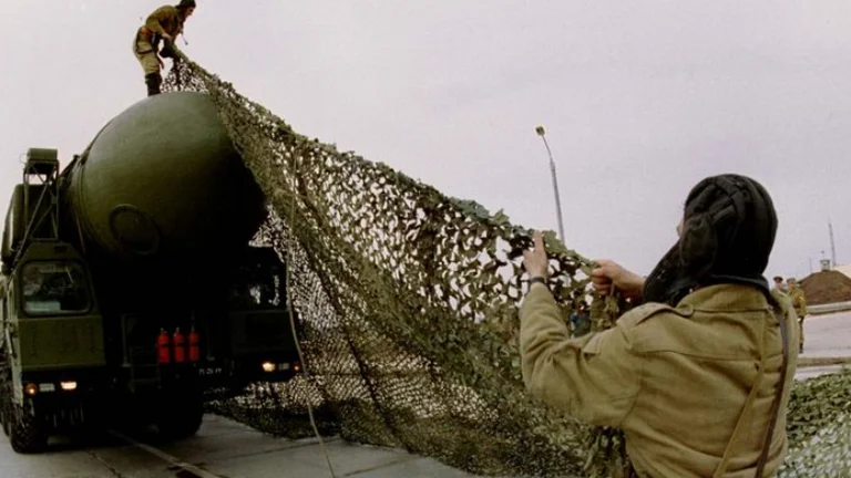 Russia threatens Finland and Sweden: Now we can attack you with nuclear weapons.