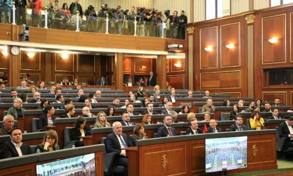 Ambasada gjermane në Prishtinë: Rezultati vështirë i zgjedhjeve në Gjermani i detyroi partitë të bëjnë koalicion