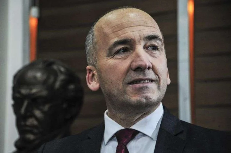 Muhaxheri: Pejën e fitoj pa balotazh, kjo vlen deri në vitin 2054