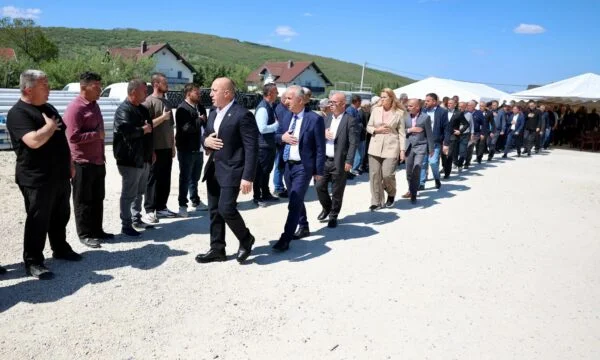 Haradinaj commemorates Commander Ilaz Kodra, co-wars fallen 26 years ago