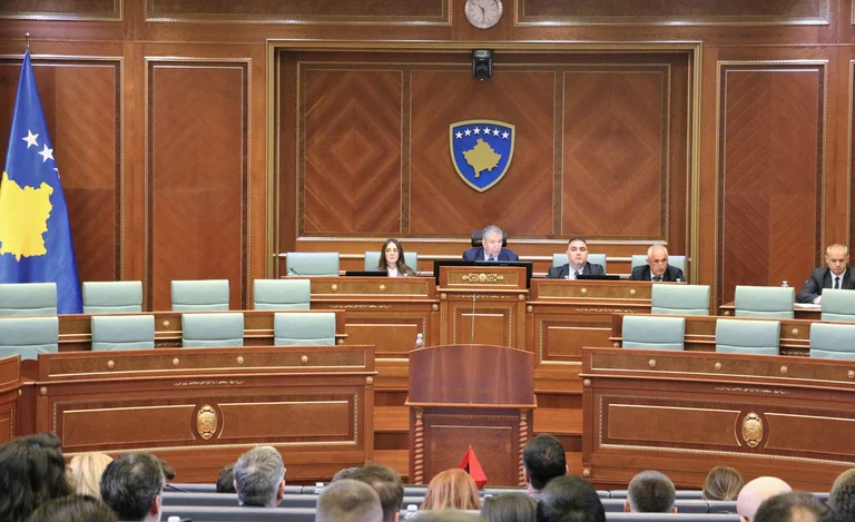 Only 54 votes for Albulen Hadziu: Parliament comes out with 8 fail session announcement