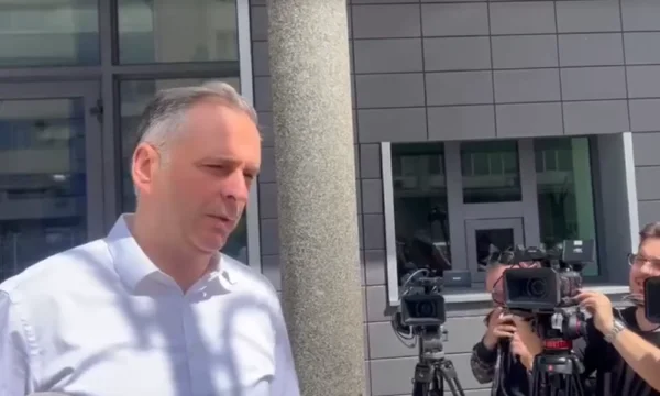 Kanë ngecur tek kryeparlamentari, Bajqinovci flet për Qeverinë: Konjufca mund të jetë pjesë e saj