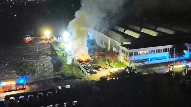 Fire burns out Tesla's 12 cars in the Holzerlingen, police have doubts of deliberate motives