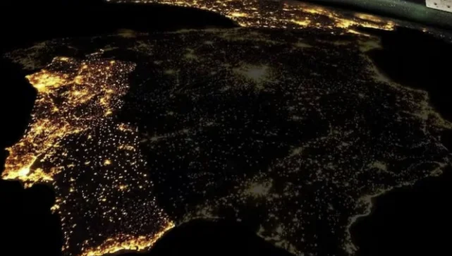 Spanien und Portugal ohne Strom sinken die iberische Halbinsel ins Dunkel