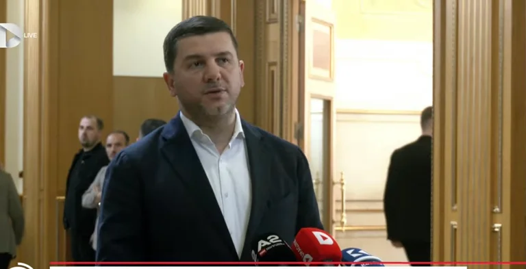 Krasniqi: A state hostage for a candidate, Albulen Haxhiu s'ka vote