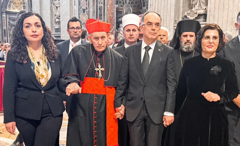 Osmani and Begaj paid respects to Vatican for Pope Francis