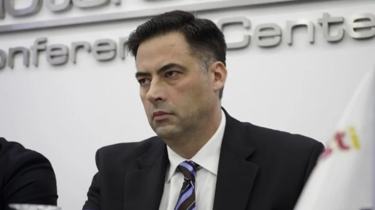 Savings over 200,000 euros, this is a public official with the highest salary in Kosovo