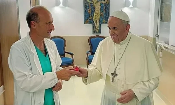 El médico del Papa Francisco da detalles de sus últimos momentos