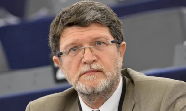 MdPE: La Serbie ne peut entrer dans l'UE sans reconnaître l'État du Kosovo sans abandonner le monde serbe