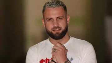 Luiz Angel prend note du dernier post: Parfois les réponses les plus profondes sont ce que nous ne disons jamais.