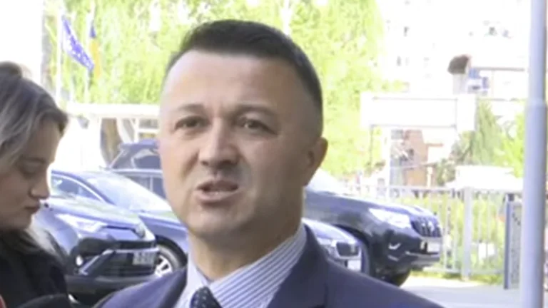 Veton Berisha: Gli eurodeputati pensano che non puoi farlo con blocchi senza fine.