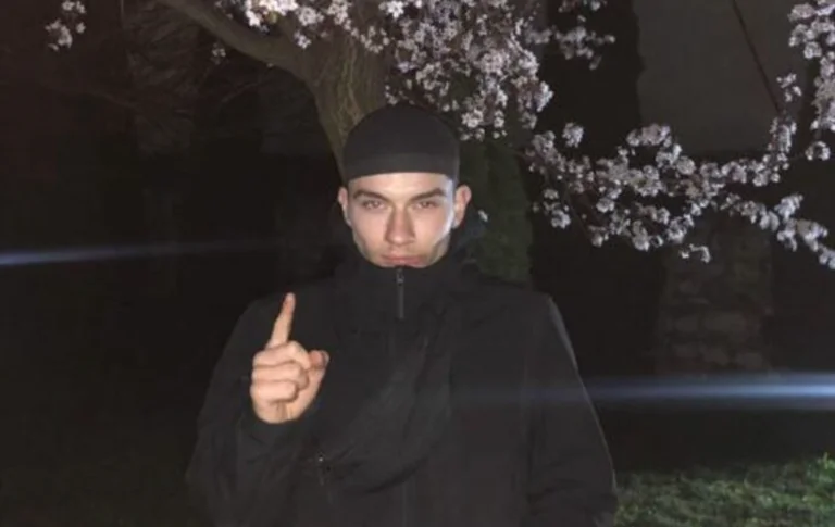 Il posto di Rayhan Bella una notte prima dell'assassinio del sergente Lika FOTO