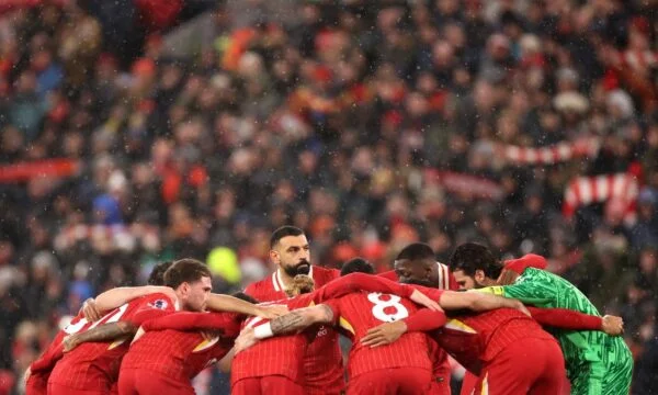 I cuori dei tifosi di Liverpool, stella di squadra molto vicino alla partenza