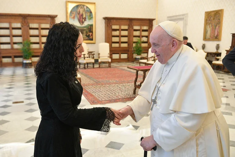 Vjosa Osmani: Kosovo joins world in mourning over Pope Francis' loss