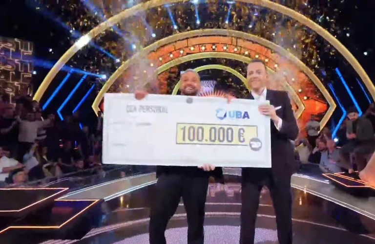 Sai, la famiglia e i poveri, Desti mostra come spenderà 100 mila dollari.