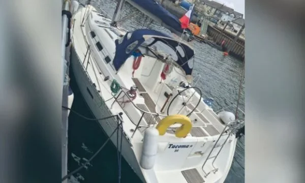 British media: This yacht was used to smuggle 20 Albanian immigrants towards Great Britain