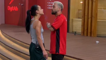 “M'embrasse du bout de mon doigt jusqu'au sommet de ma tête”, le juge revient à Egli : Oui, si tu étais ma mère.
