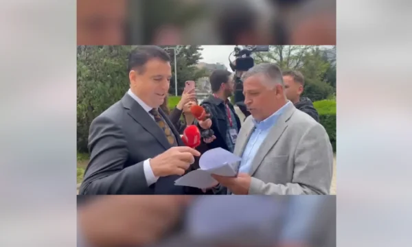 ) Be quiet, Bahtiri s was signed the letter to former KLA heads, Nazim Haradinaj: