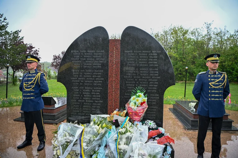 Osman se souvient de Masacre à Poklek et Chikatova : Une mémoire sans faille, des blessures qui ne se terminent pas sans justice