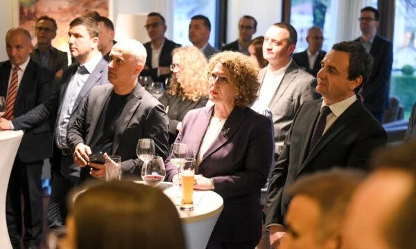 ZKM separated photos from waiting at Germany's embassy: Albin Kurti, Memli Krasniqi, Gazmend Muhharrier are seen at the event
