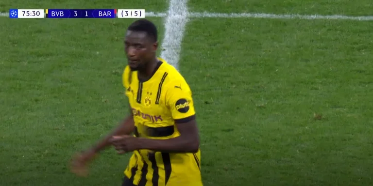 Guirrassy completa il hat-trick a Barcellona, mantiene viva la speranza di Dortmund