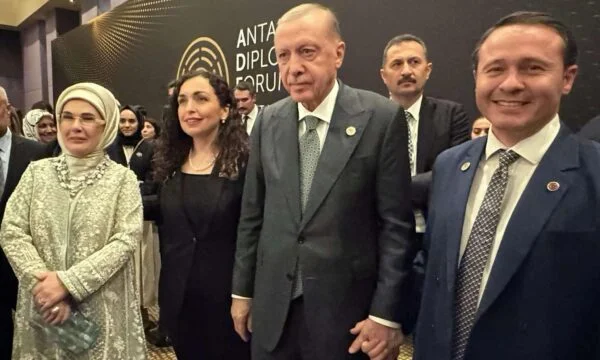 Osman remercie Erdogan et sa femme : le Kosovo, chaque jour, renforce sa position sur la scène internationale