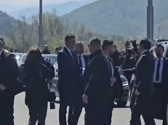 The ceremony begins: Kosovo and Macedonia V. They're at a common border.