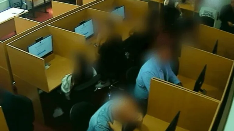 Trois candidats soupçonnés d'entrer dans la salle d'essai pour le permis de conduire à Gjakova avec du matériel de copie