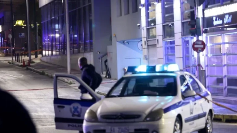 Bomb explodes in downtown Athens. Police give first details