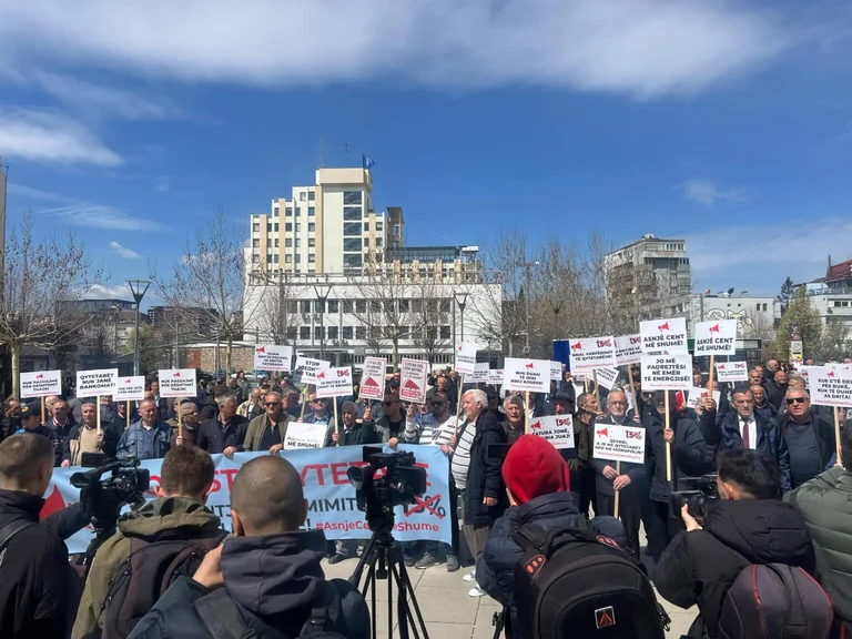 Protests Against Exploration of Power Price Begin