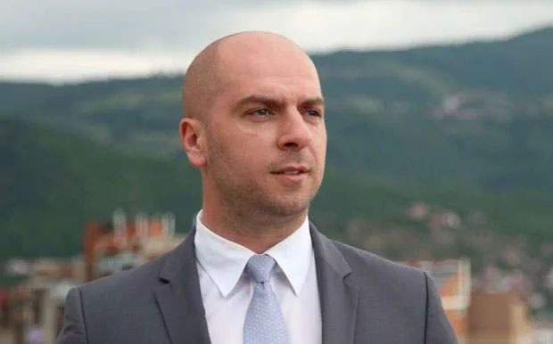 Le député du Parlement du Kosovo interrogé en tant qu'accusé aurait donné l'ordre d'attaquer des journalistes à Leposavic