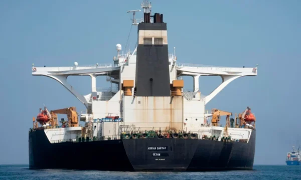 Les Etats-Unis la frappent avec de nouvelles sanctions “flottant dans l'ombre” de l'Iran