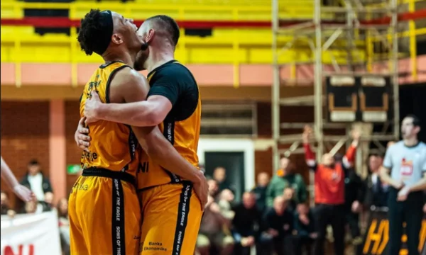 Chaos in Suhareka: Peja wins against star amid interruption and attacks by fans