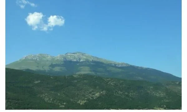 He called for help and then disappeared in the mountains, resumed his 27-year search by Hasey